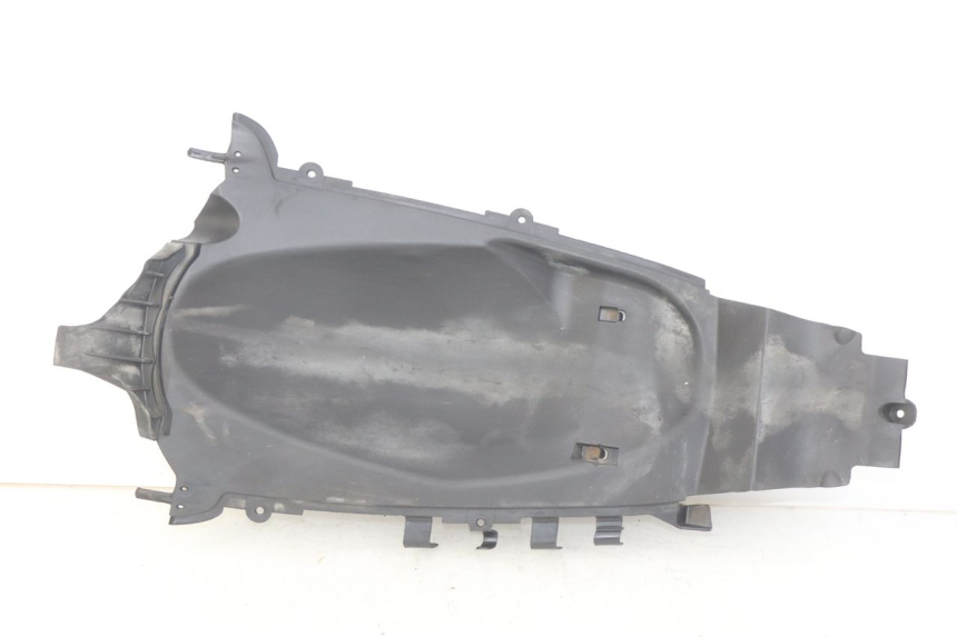 photo de REAR WHEEL HUGGER YAMAHA HW XENTER 125 (2011 - 2017)