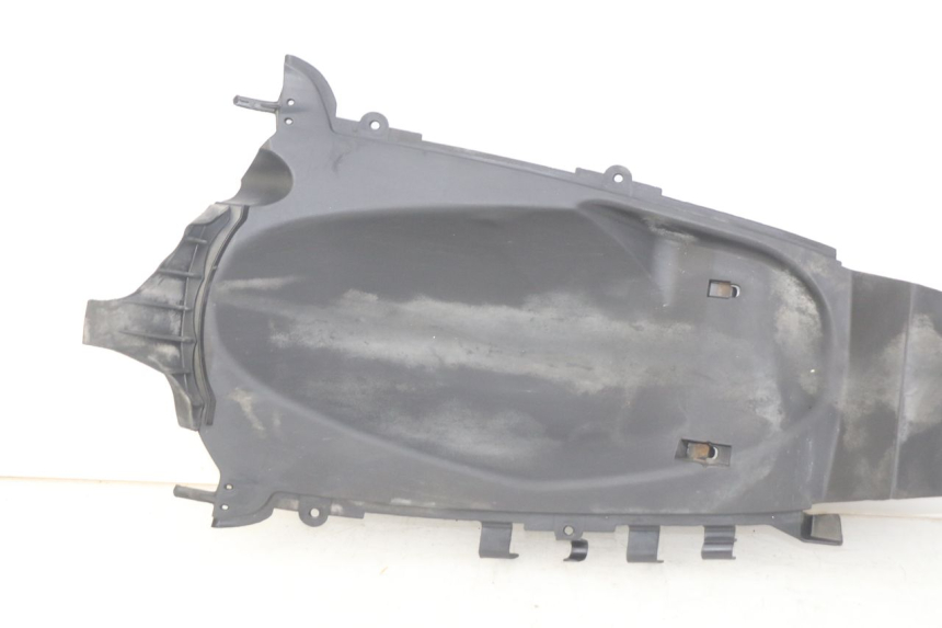 photo de REAR WHEEL HUGGER YAMAHA HW XENTER 125 (2011 - 2017)