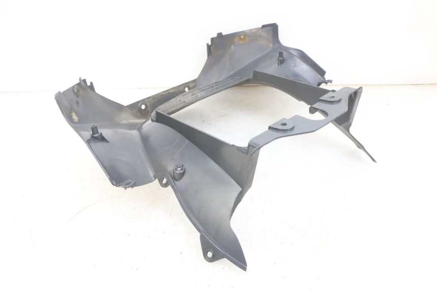 photo de FRONT WHEEL FENDER SUZUKI BURGMAN 125 (2007 - 2014) - Zoom on usage condition