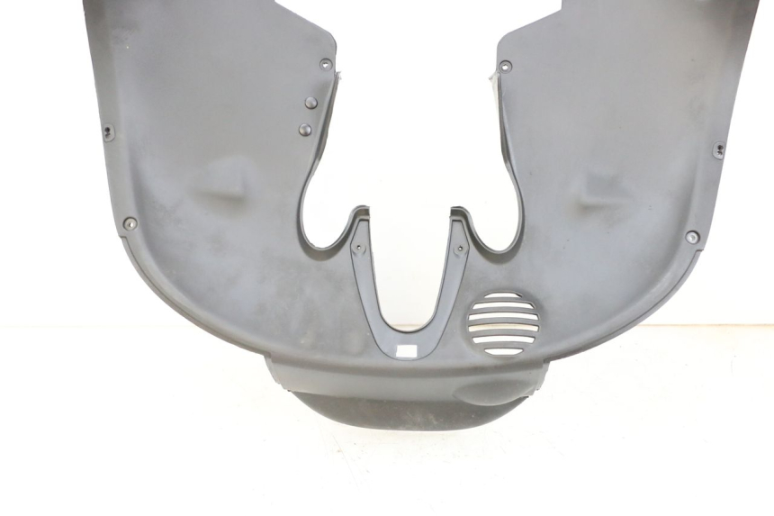 photo de FRONT UNDERTRAY PIAGGIO MP3 HPE 350 (2018 - 2020) - Fixing points details