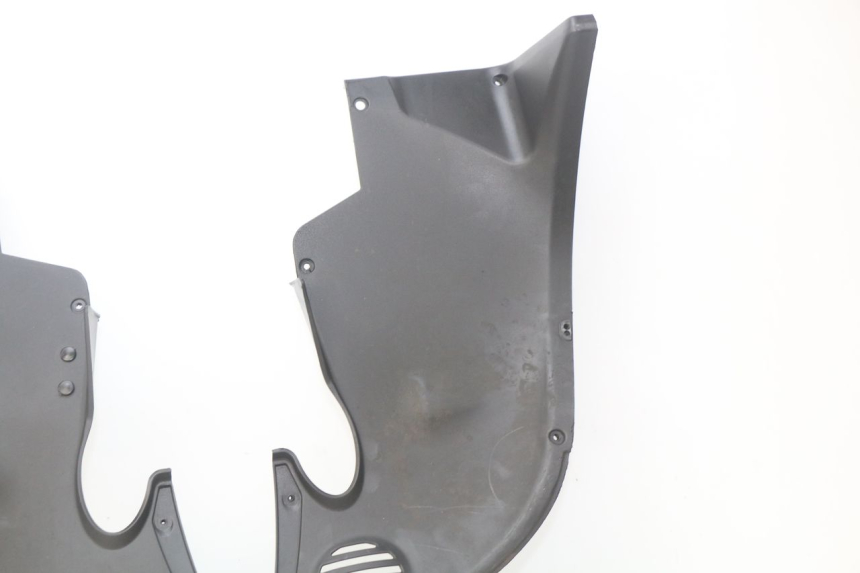 photo de FRONT WHEEL AXLE PIAGGIO MP3 500 (2014 - 2016)