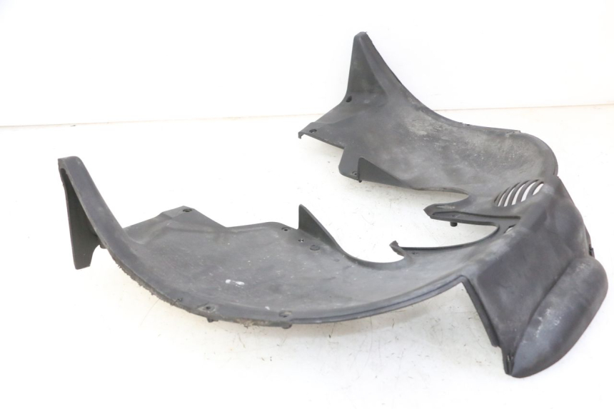 photo de FRONT WHEEL AXLE PIAGGIO MP3 500 (2011 - 2015)