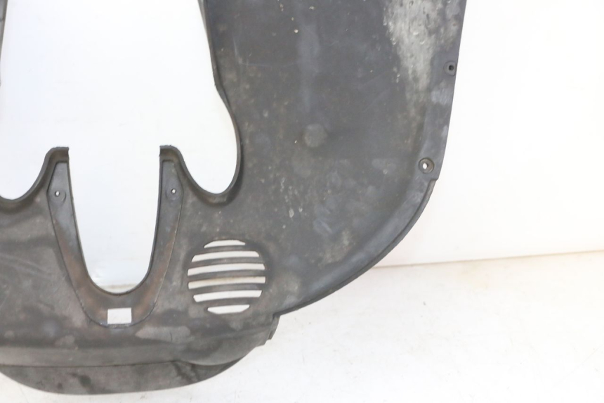 photo de FRONT UNDERTRAY PIAGGIO MP3 RL 250 (2007 - 2010)