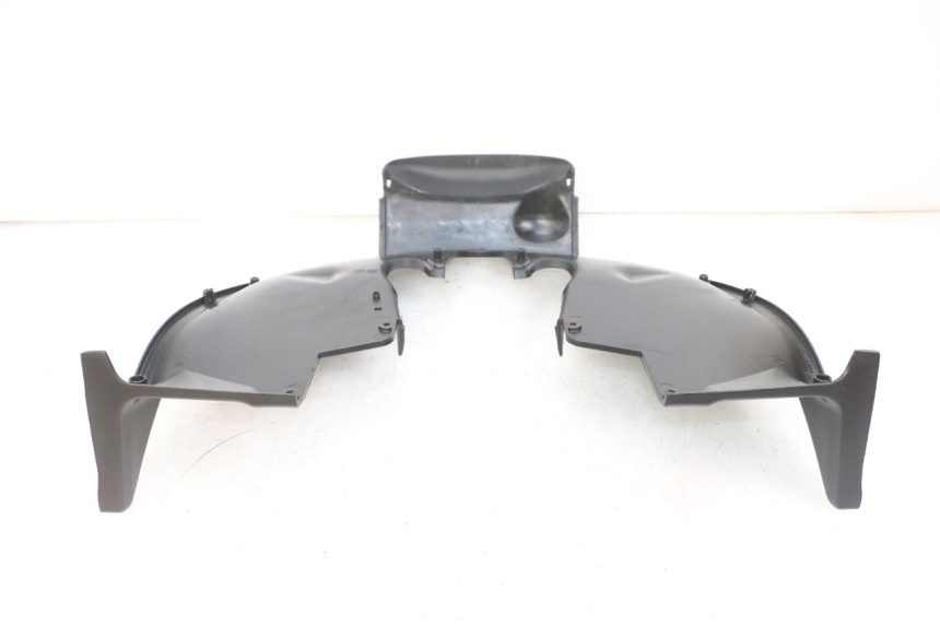 photo de FRONT UNDERTRAY PIAGGIO MP3 RL 250 (2007 - 2010) - Technical close-up