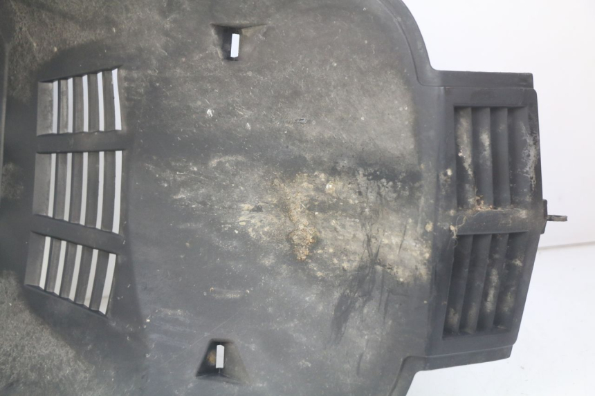 photo de FRONT WHEEL AXLE PEUGEOT CITYSTAR 125 (2011 - 2017)