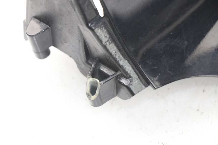 photo de FRONT WHEEL AXLE DAELIM S2 FI 125 (2008 - 2017)