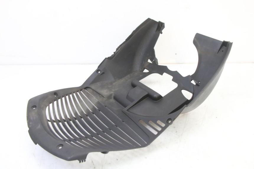 photo de FRONT UNDERTRAY YAMAHA XMAX X-MAX 125 (2006 - 2009) - Alternative perspective