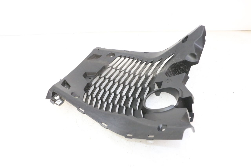 photo de FRONT UNDERTRAY YAMAHA XMAX X-MAX 125 (2021 - 2025)