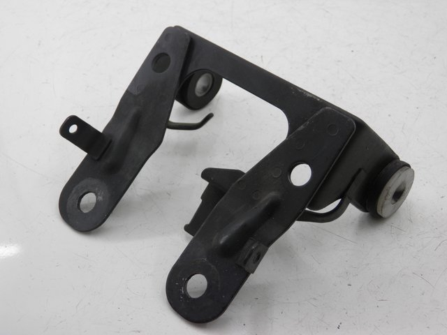 photo de HEADLIGHT BRACKET YAMAHA SR 125 (1982 - 2003) - Zoom on usage condition