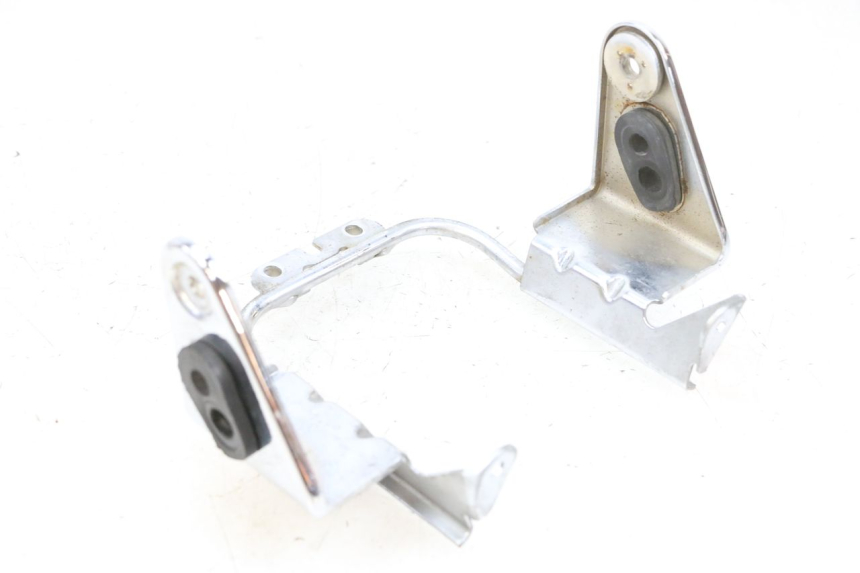 photo de HEADLIGHT BRACKET KAWASAKI ZR 7 750 (1999 - 2001) - Alternative perspective