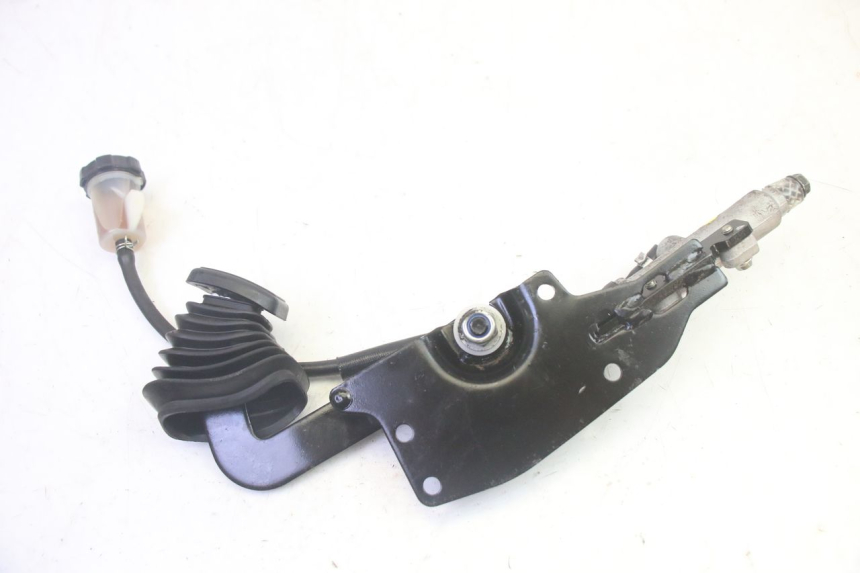 photo de BRAKE PEDAL PIAGGIO MP3 HPE 350 (2018 - 2020) - Fixing points details