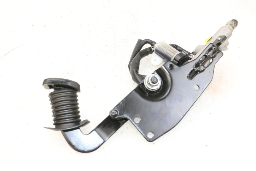 photo de BRAKE PEDAL PIAGGIO MP3 HPE 300 (2019 - 2026) - Zoom on usage condition
