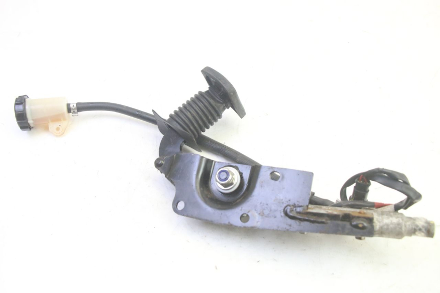 photo de BRAKE PEDAL PIAGGIO MP3 RL 250 (2006 - 2010) - Alternative perspective