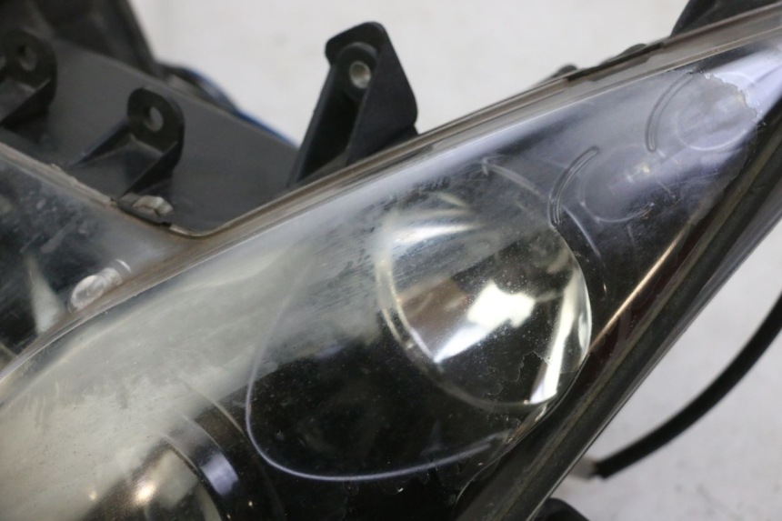 photo de FRONT HEADLIGHT QUADRO 4 4D 350 (2015 - 2018)