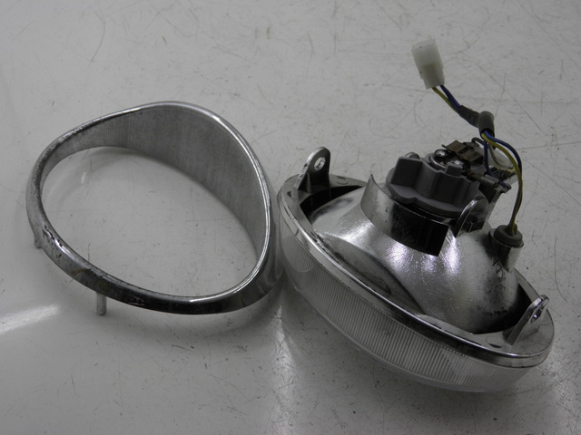 photo de FRONT HEADLIGHT APRILIA SCARABEO 100 (2003 - 2012)