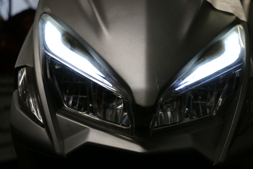 photo de HEADLIGHT MOTRON BREEZY 4T 50 (2021 - 2025)