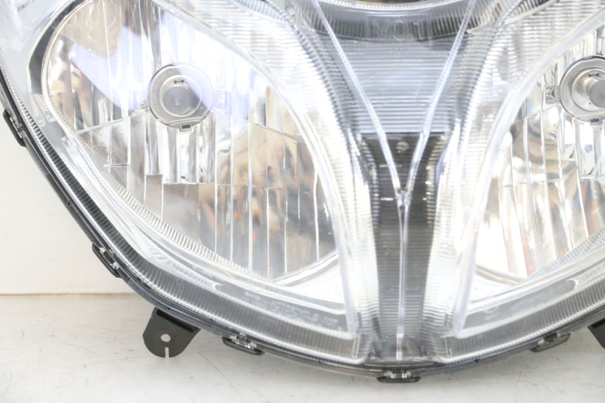 photo de HEADLIGHT SUZUKI BURGMAN 650 (2013 - 2020)