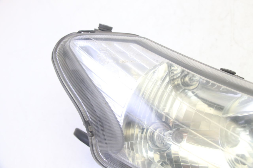 photo de RIGHT HEADLIGHT ADIVA AD3 300 (2014 - 2020)