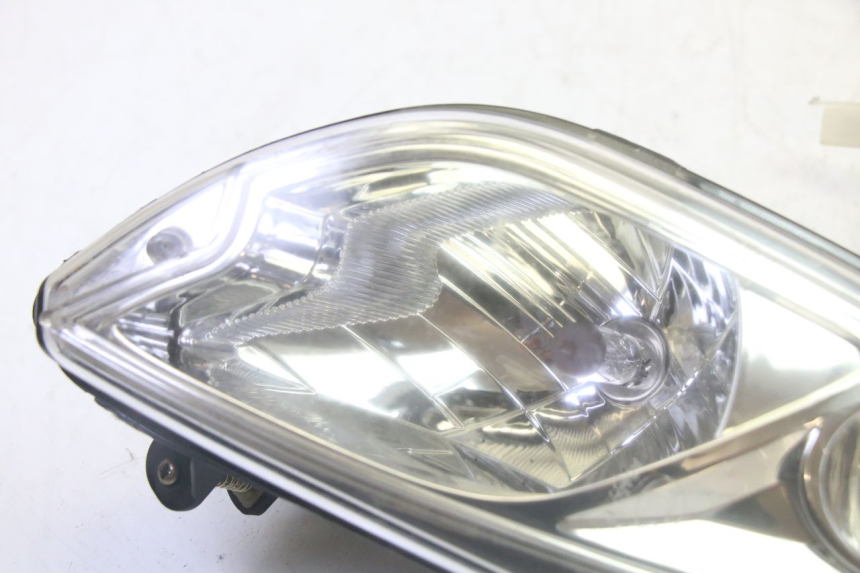 photo de RIGHT FRONT HEADLIGHT PEUGEOT CITYSTAR 50 (2013 - 2017)