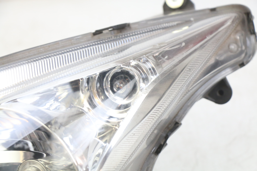 photo de RIGHT FRONT HEADLIGHT HONDA FJS SILVERWING SILVER WING 400 (2009 - 2016)