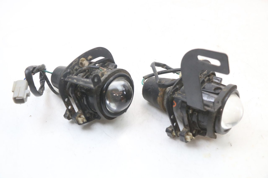 photo de RIGHT HEADLIGHT HYTRACK HY S 4X4 410 (2013 - 2016)