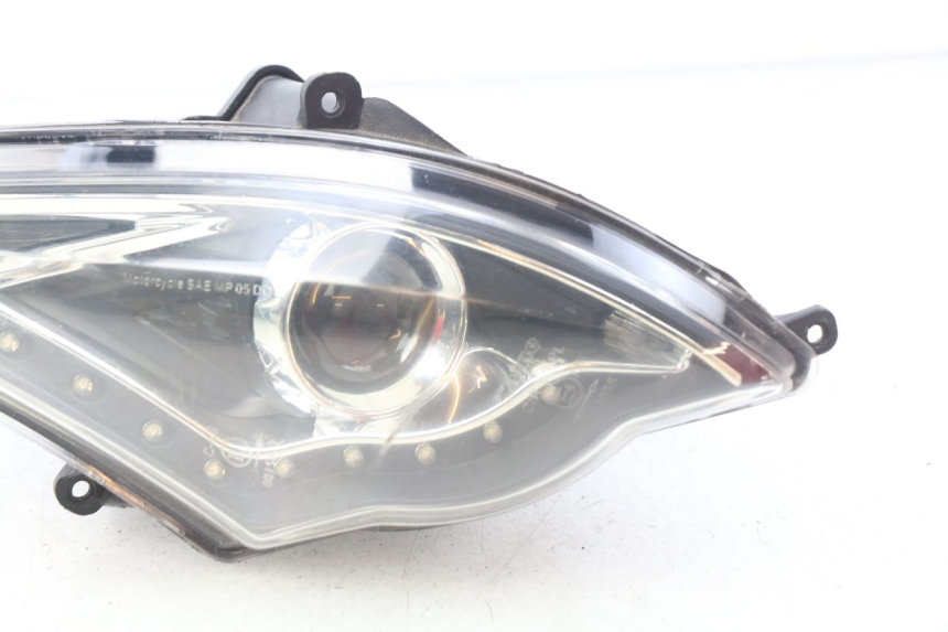 photo de RIGHT FRONT HEADLIGHT EUROCKA MATADOR 4T 50 (2010 - 2016)