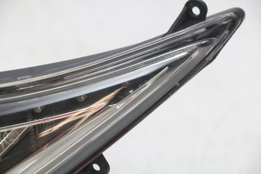 photo de RIGHT FRONT HEADLIGHT EUROCKA MATADOR 4T 50 (2010 - 2016)