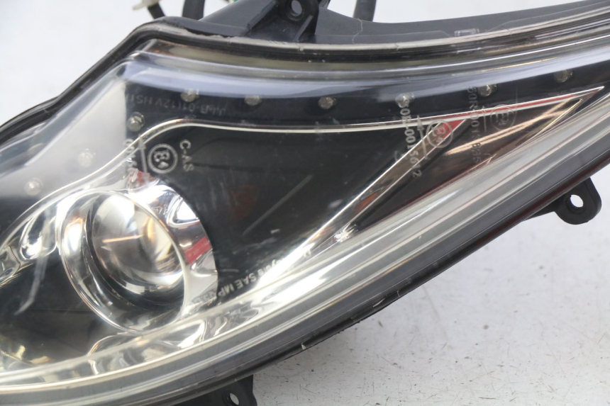 photo de RIGHT FRONT HEADLIGHT EUROCKA MATADOR 4T 50 (2010 - 2016)