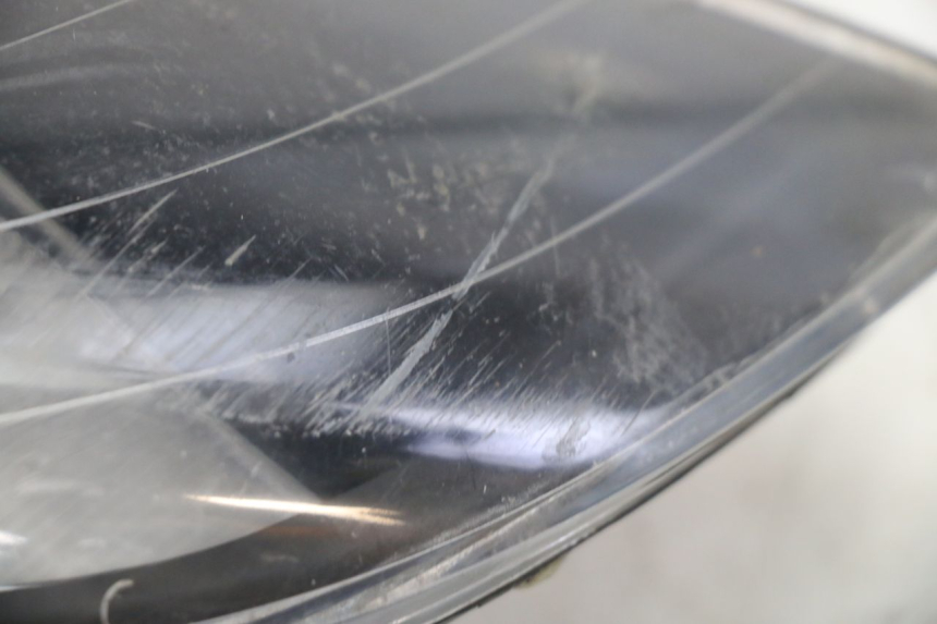 photo de RIGHT HEADLIGHT GILERA NEXUS 125 (2009 - 2013)