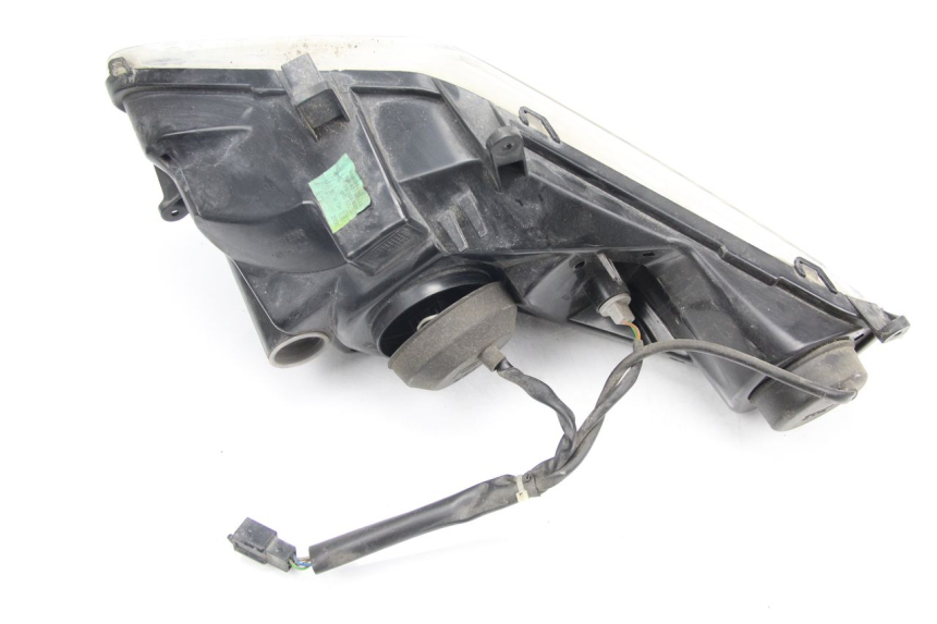 photo de RIGHT FRONT HEADLIGHT PEUGEOT SATELIS 125 (2006 - 2009)