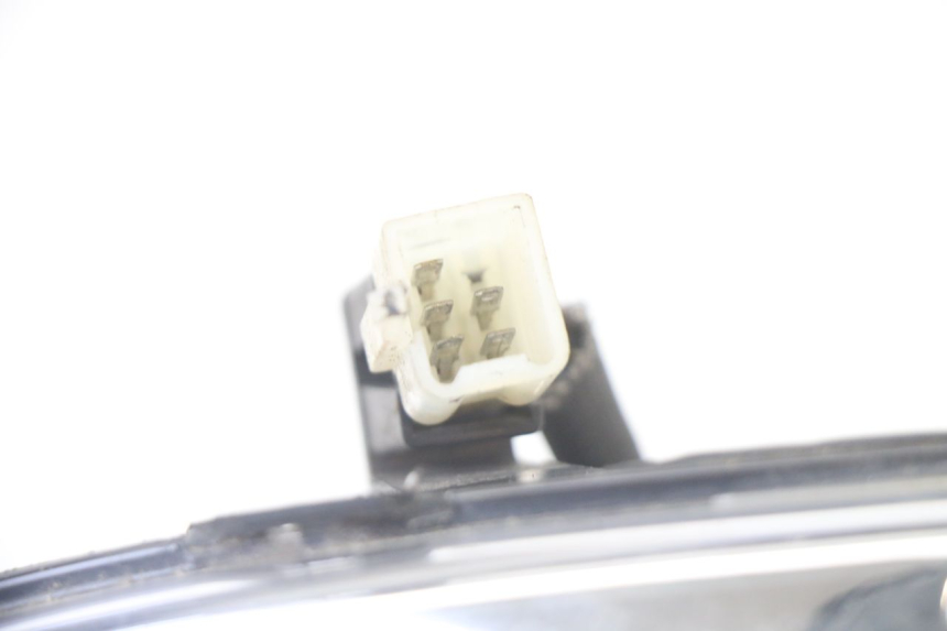 photo de RIGHT HEADLIGHT PEUGEOT SATELIS 125 (2013 - 2018)