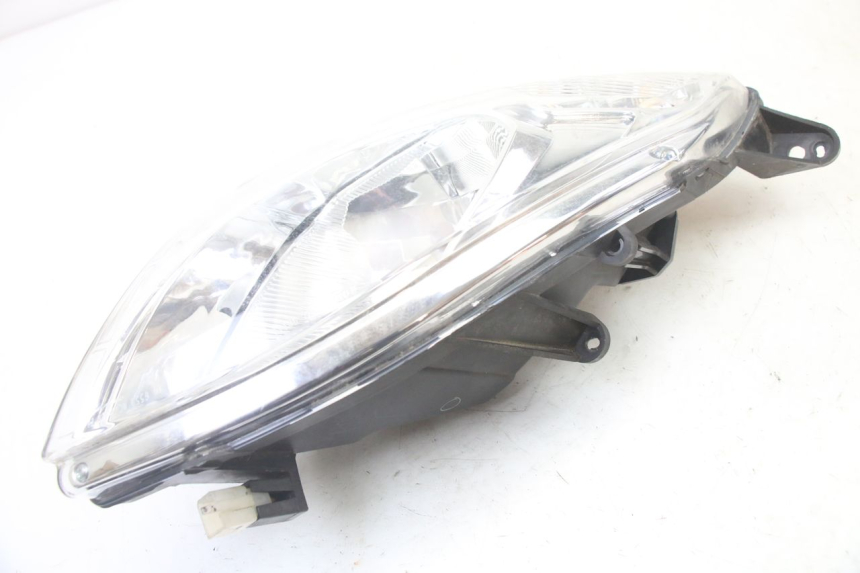 photo de RIGHT HEADLIGHT PEUGEOT SATELIS 125 (2013 - 2018)
