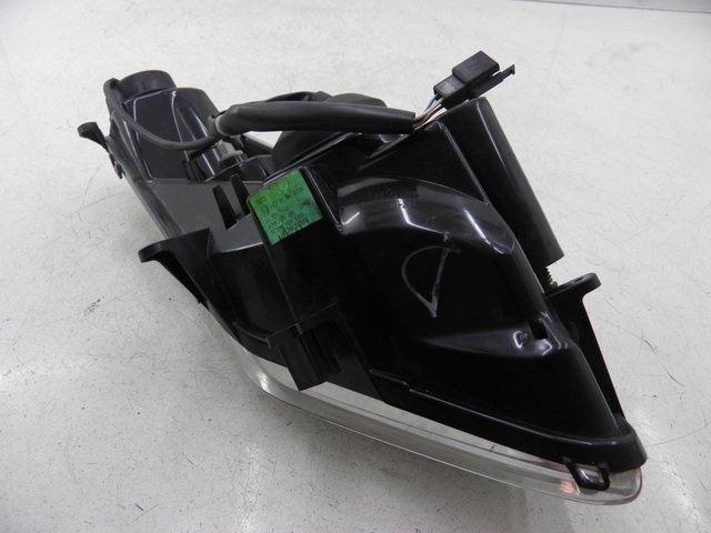 photo de RIGHT FRONT HEADLIGHT PEUGEOT SATELIS 125 (2010 - 2012)