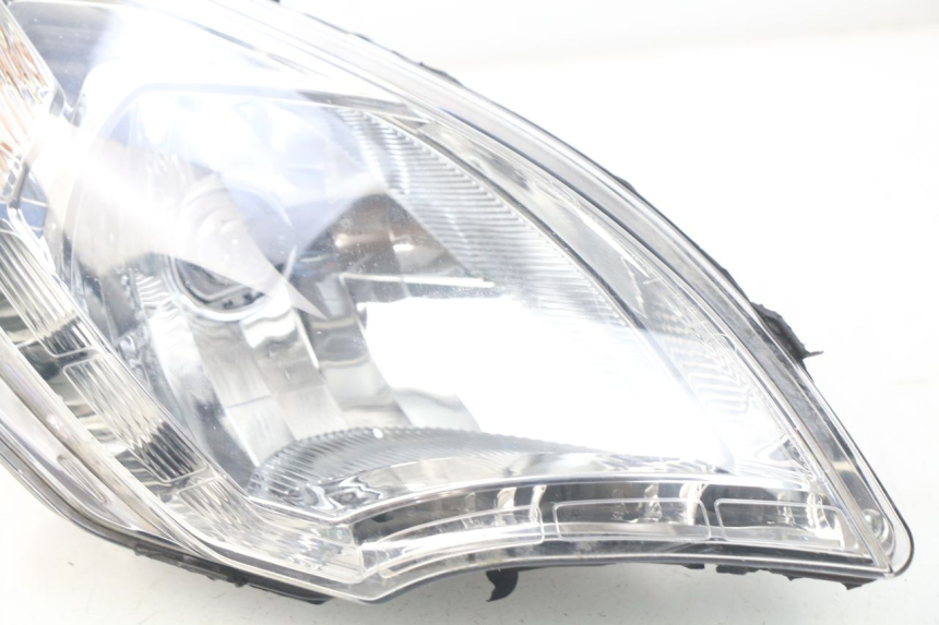 photo de RIGHT HEADLIGHT PEUGEOT SATELIS 300 (2012 - 2015)