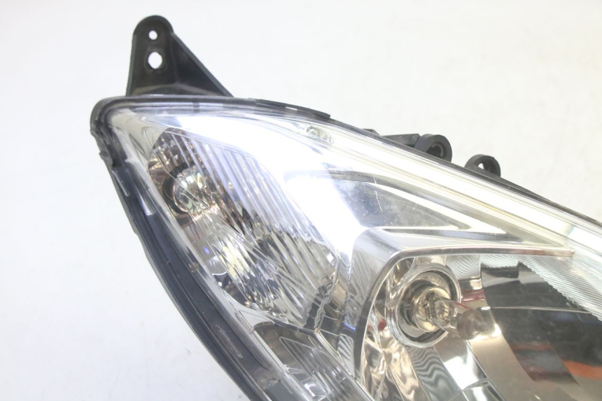 photo de RIGHT FRONT HEADLIGHT PEUGEOT SATELIS 125 (2010 - 2012) - Component detail