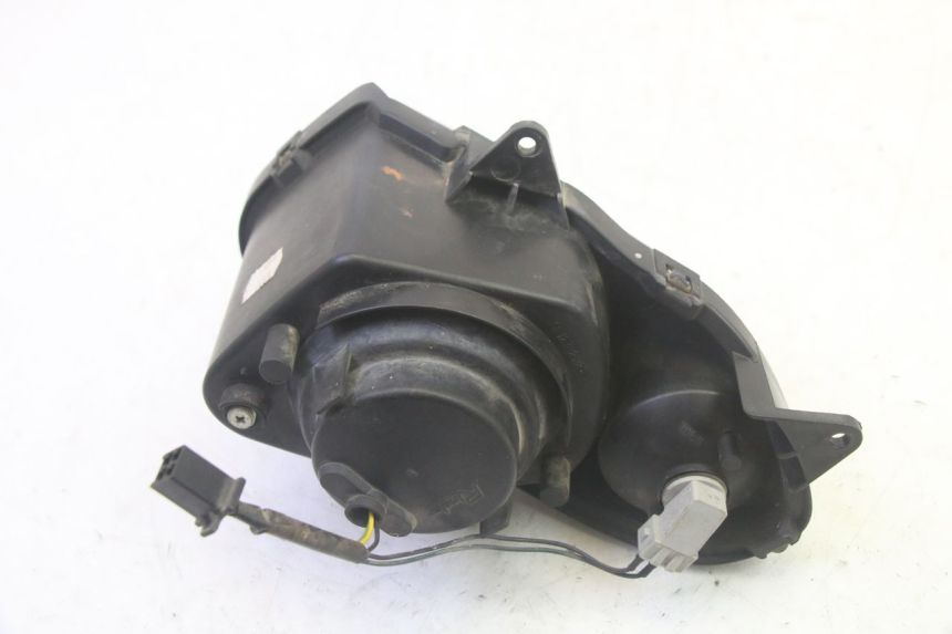 photo de RIGHT HEADLIGHT YAMAHA TZR 50 (2008 - 2016) - Alternative perspective