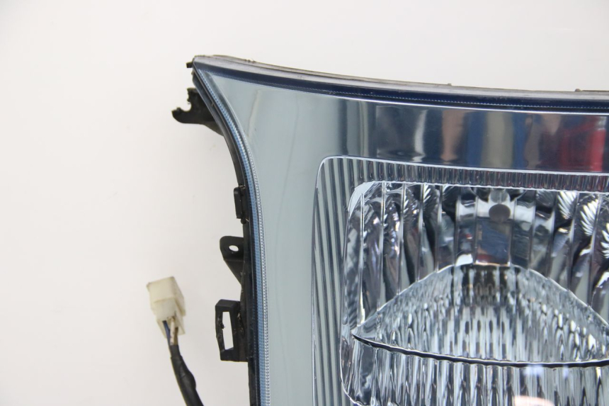 photo de FRONT HEADLIGHT ECCITY ARTELEC 670 1 (2013 - 2017)