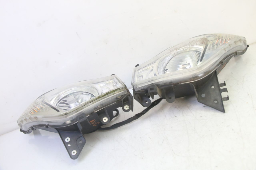 photo de FRONT HEADLIGHT HONDA FES S-WING SWING ABS 125 (2007 - 2015)