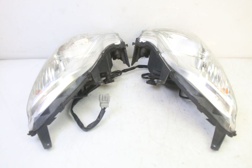photo de FRONT HEADLIGHT HONDA FES S-WING SWING ABS 125 (2007 - 2015)