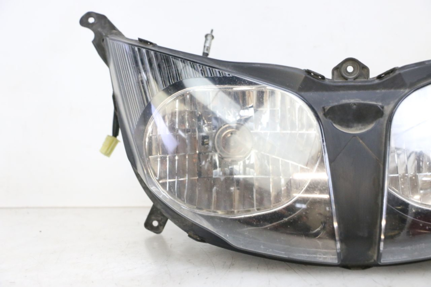 photo de FRONT HEADLIGHT YAMAHA FJR ABS 1300 (2006 - 2012) - Surface and material condition