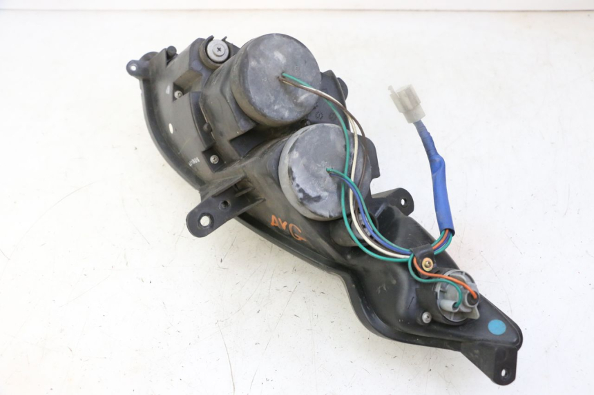photo de LEFT FRONT HEADLIGHT KYMCO DINK STREET 125 (2009 - 2014)