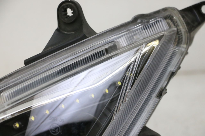 photo de LEFT HEADLIGHT SYM JOYMAX 125 (2010 - 2017)