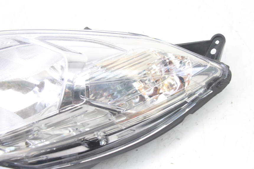 photo de LEFT HEADLIGHT PEUGEOT SATELIS 125 (2013 - 2018)