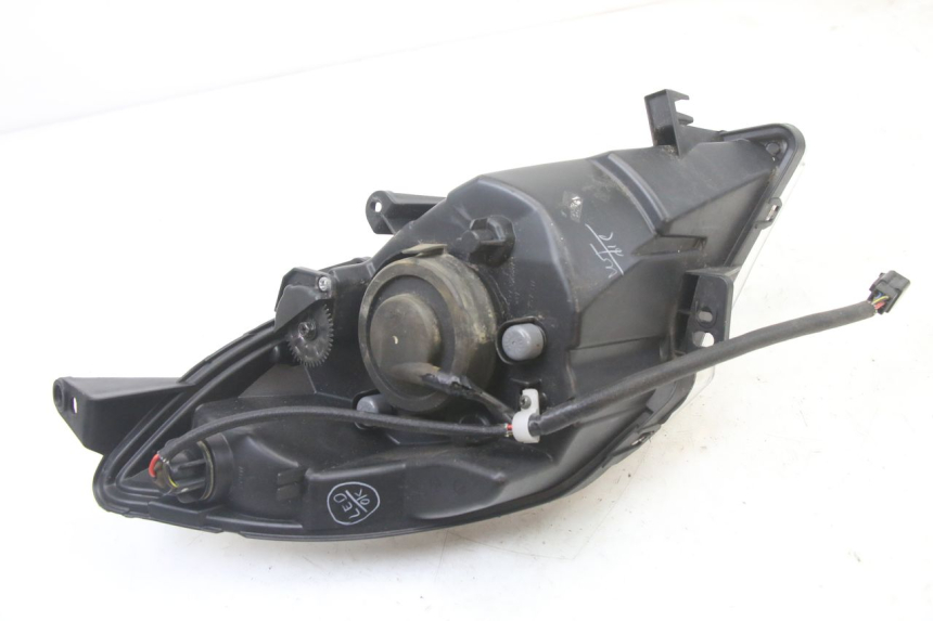 photo de LEFT HEADLIGHT PEUGEOT SATELIS 125 (2013 - 2018)