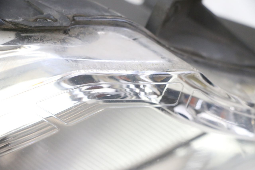 photo de LEFT HEADLIGHT PEUGEOT SATELIS 125 (2013 - 2018)