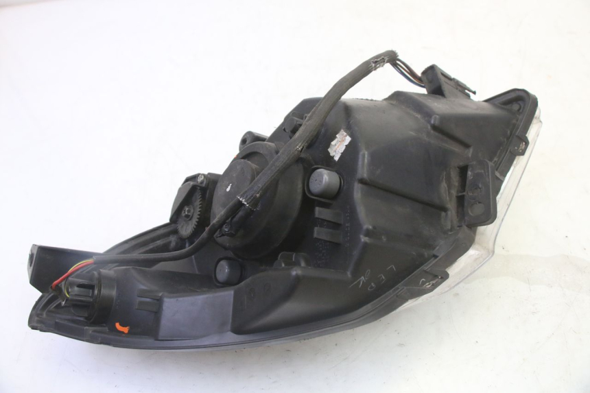 photo de LEFT HEADLIGHT PEUGEOT SATELIS 125 (2010 - 2012)