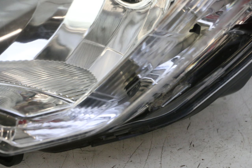 photo de LEFT HEADLIGHT PEUGEOT SATELIS 125 (2013 - 2018)