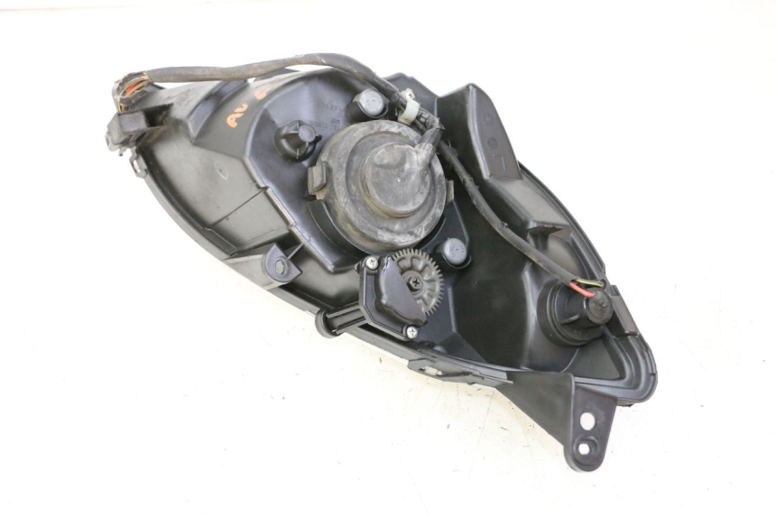 photo de LEFT HEADLIGHT PEUGEOT SATELIS 125 (2013 - 2018)