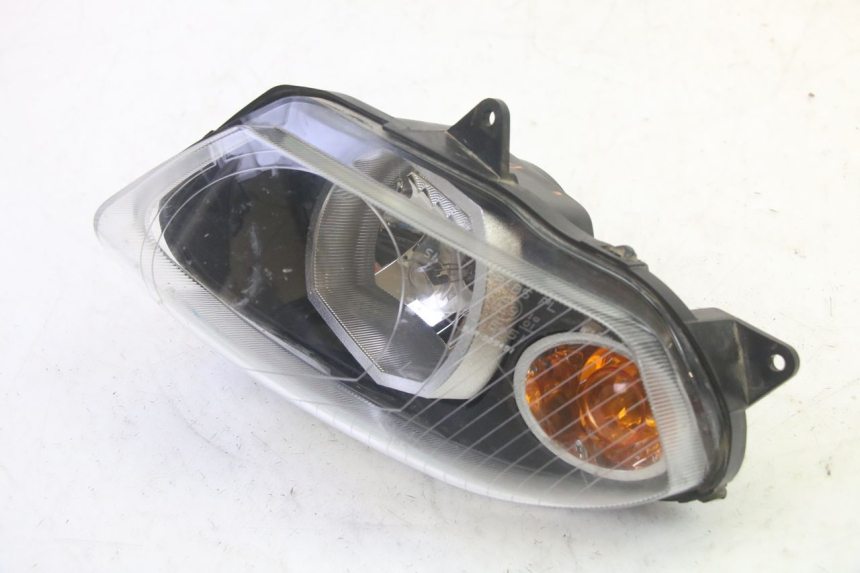 photo de LEFT HEADLIGHT YAMAHA TZR 50 (2008 - 2016) - Zoom on usage condition