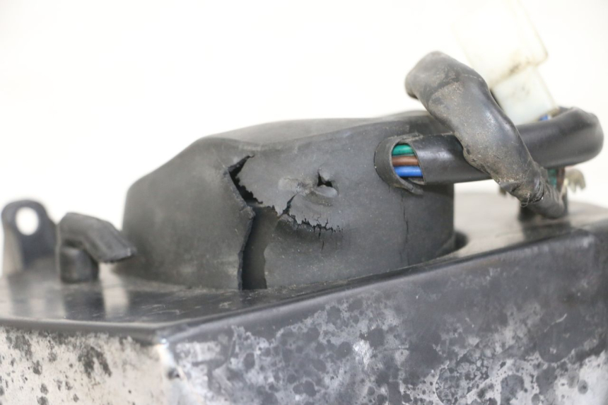 photo de HEADLIGHT GOES WIKI 125 (2010 - 2015) - Alternative perspective